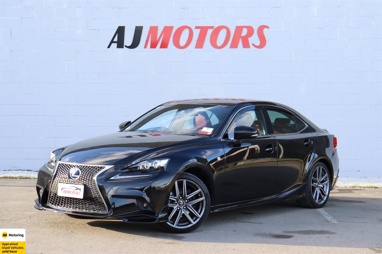 2014 Lexus IS 300h