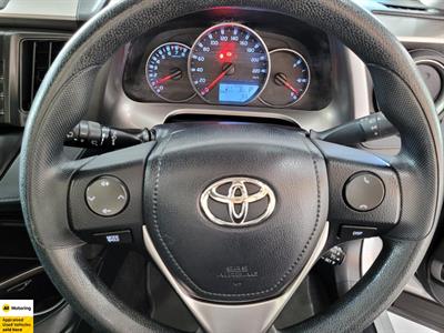 2017 Toyota RAV4 - Thumbnail