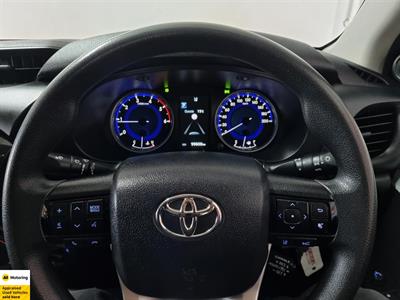 2020 Toyota Hilux - Thumbnail