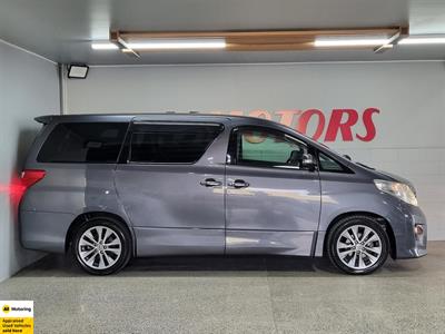 2011 Toyota Alphard - Thumbnail