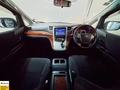 2011 Toyota Alphard - Thumbnail