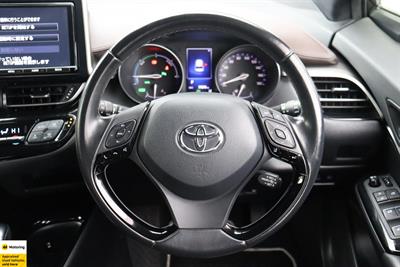 2018 Toyota C-HR - Thumbnail