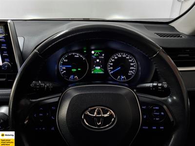 2020 Toyota RAV4 - Thumbnail