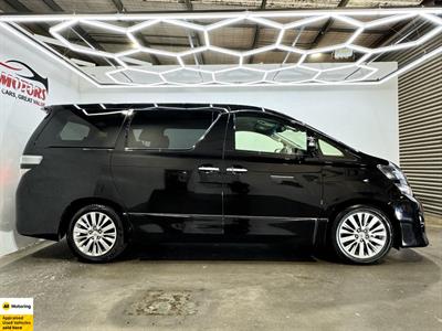 2013 Toyota Vellfire - Thumbnail