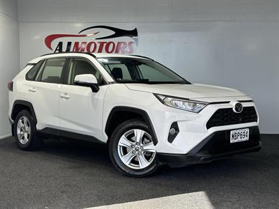 2019 Toyota RAV4 - Thumbnail