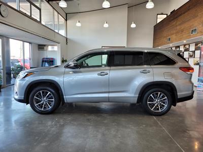 2019 Toyota Highlander - Thumbnail