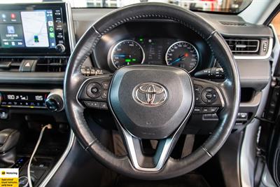 2021 Toyota RAV4 - Thumbnail