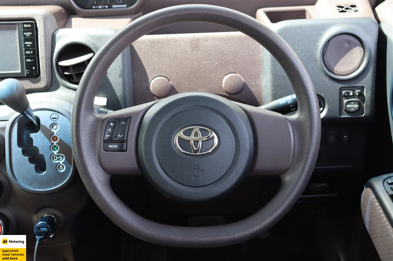 2014 Toyota Spade