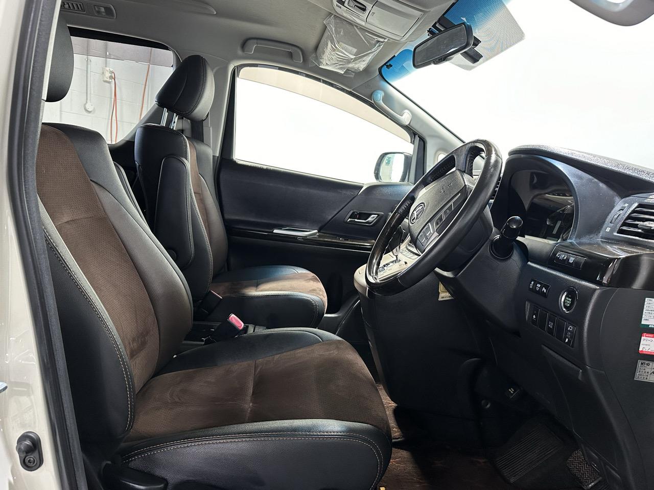 2013 Toyota Alphard