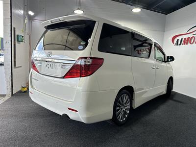 2013 Toyota Alphard - Thumbnail