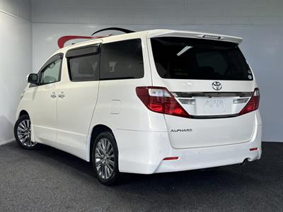 2013 Toyota Alphard - Thumbnail