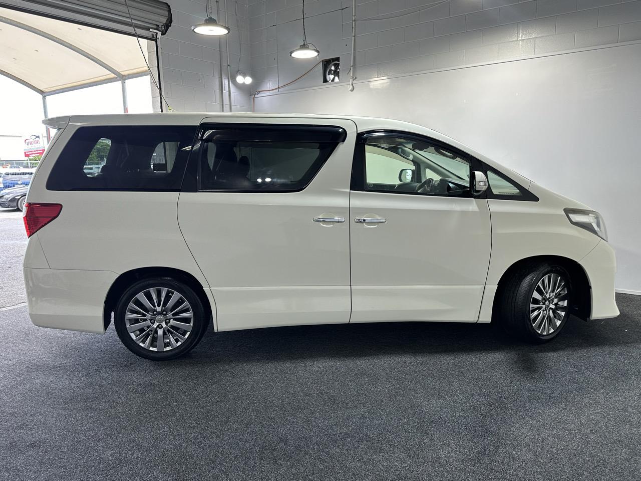 2013 Toyota Alphard