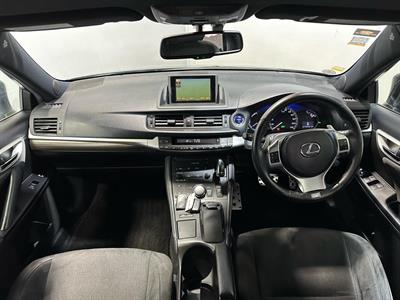 2011 Lexus CT 200h - Thumbnail