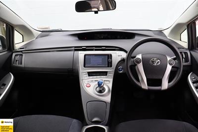 2014 Toyota Prius - Thumbnail