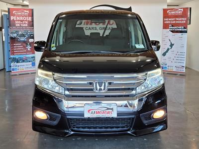 2013 Honda STEPWAGON - Thumbnail