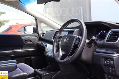 2014 Honda Odyssey - Thumbnail