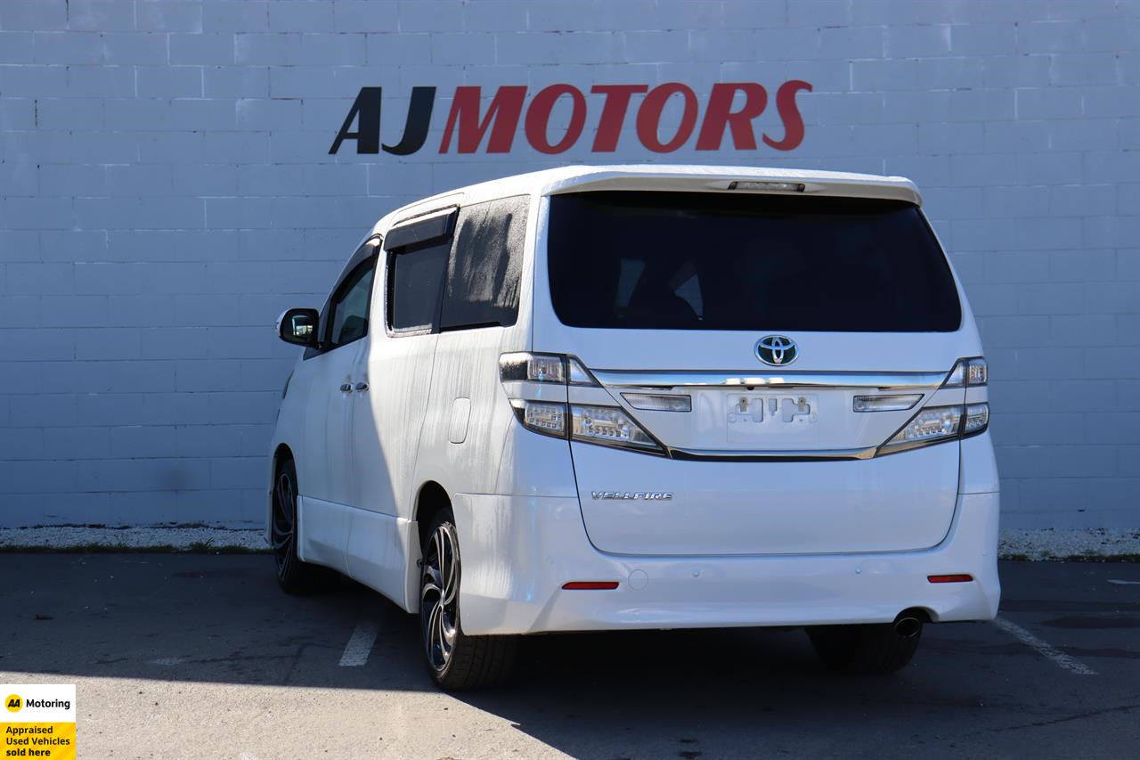 2013 Toyota Vellfire