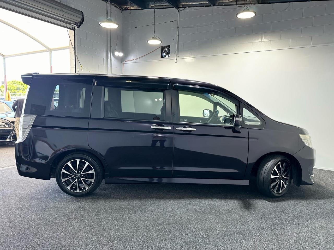 2013 Honda STEPWAGON