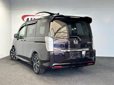 2013 Honda STEPWAGON - Thumbnail