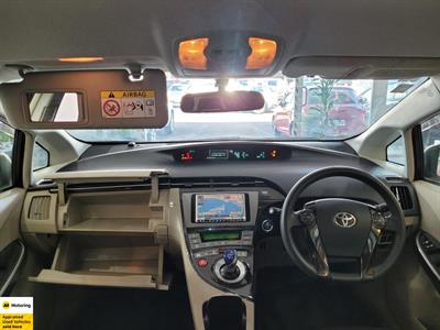 2013 Toyota Prius - Thumbnail