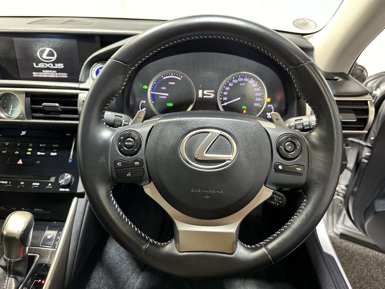 2013 Lexus IS 300h