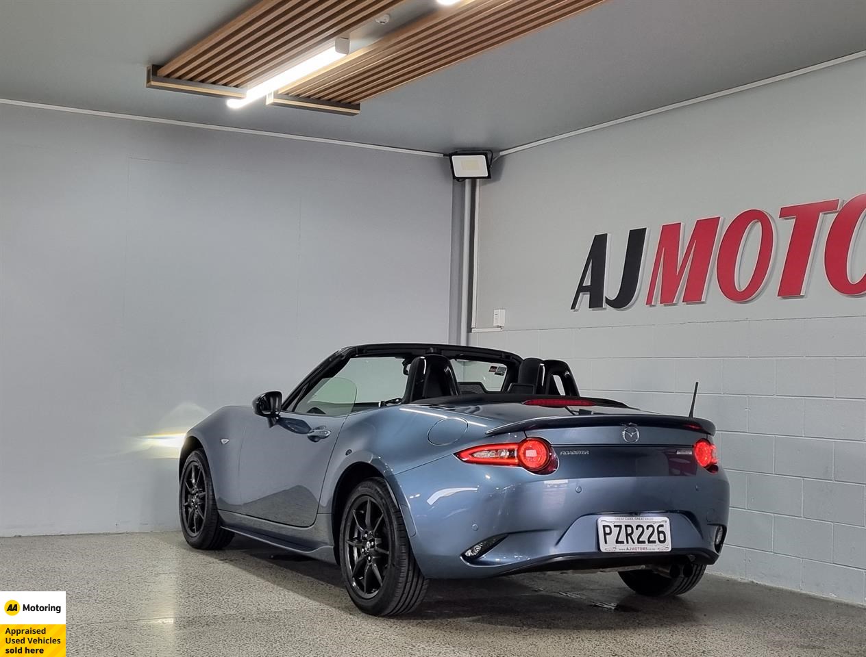 2015 Mazda Roadster