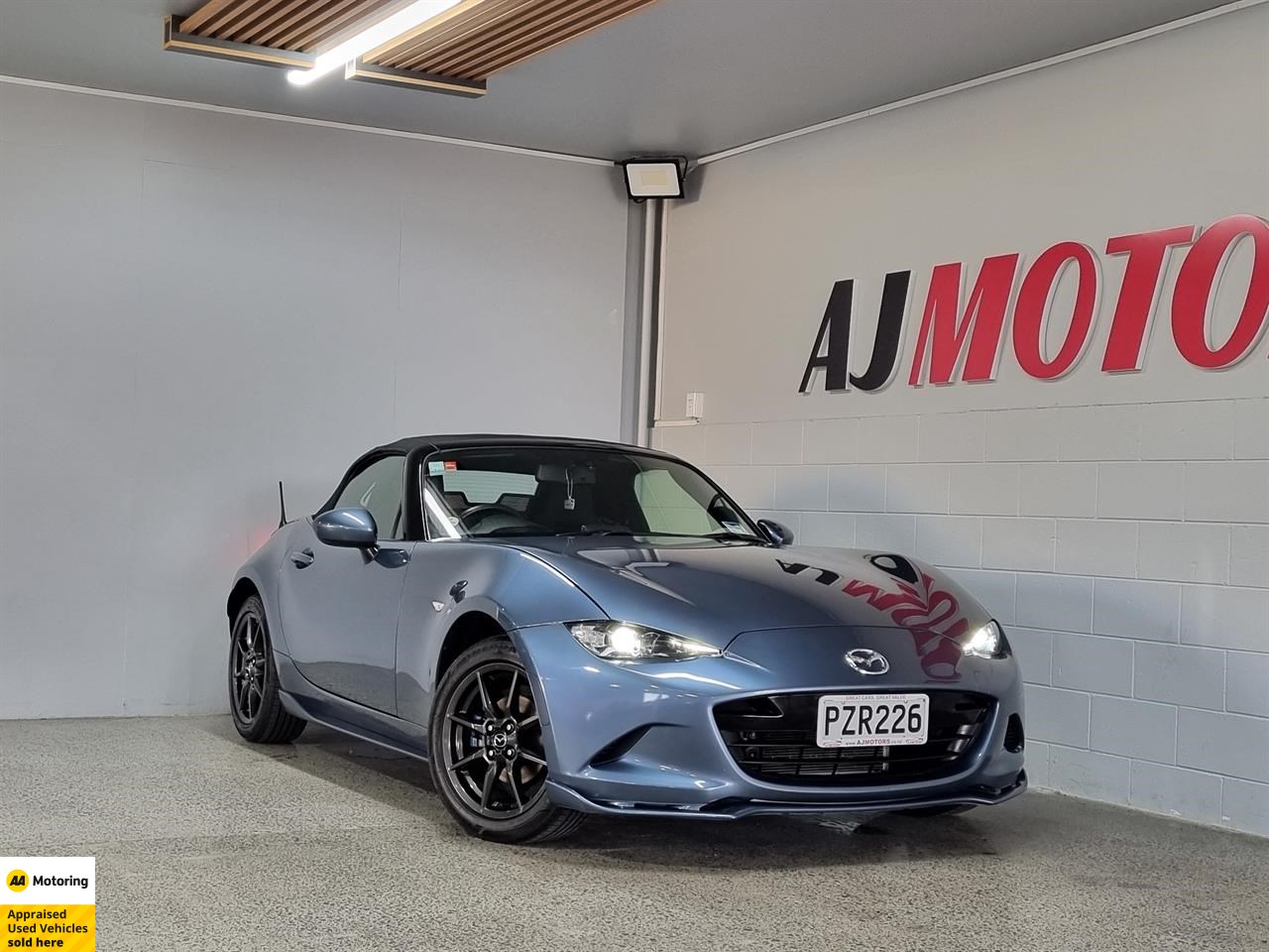 2015 Mazda Roadster