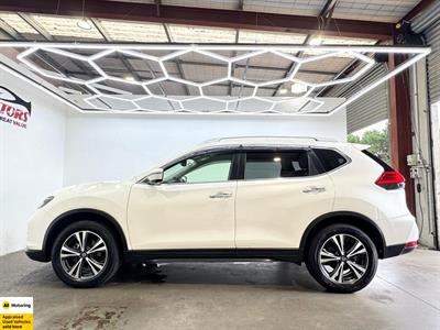 2017 Nissan X-Trail - Thumbnail