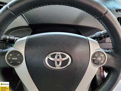 2014 Toyota Prius - Thumbnail