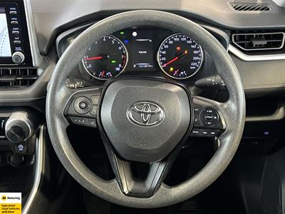 2020 Toyota RAV4 - Thumbnail