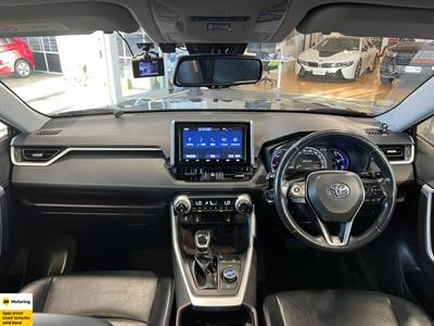 2019 Toyota RAV4 - Thumbnail