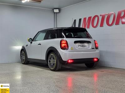 2022 Mini Cooper - Thumbnail