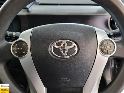 2015 Toyota Aqua - Thumbnail