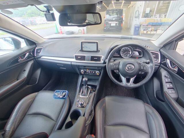 2015 Mazda Axela