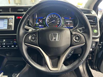 2015 Honda Grace - Thumbnail