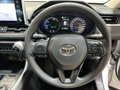 2020 Toyota RAV4 - Thumbnail