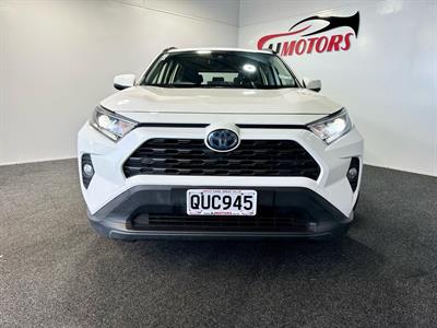 2020 Toyota RAV4 - Thumbnail