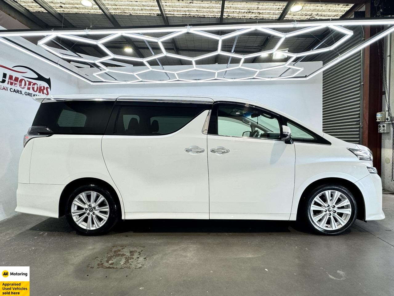 2016 Toyota Vellfire