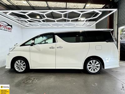 2016 Toyota Vellfire - Thumbnail