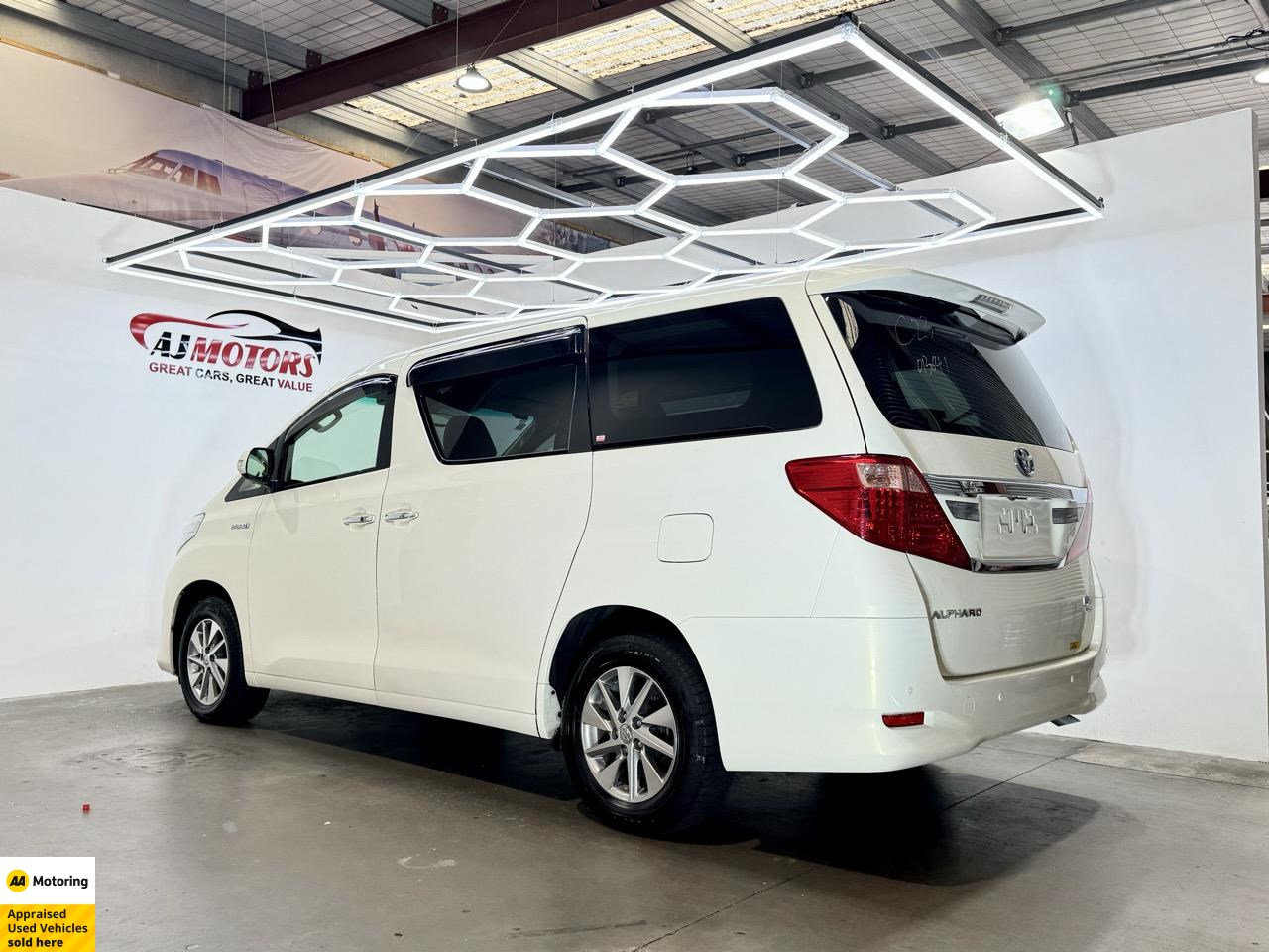 2012 Toyota Alphard