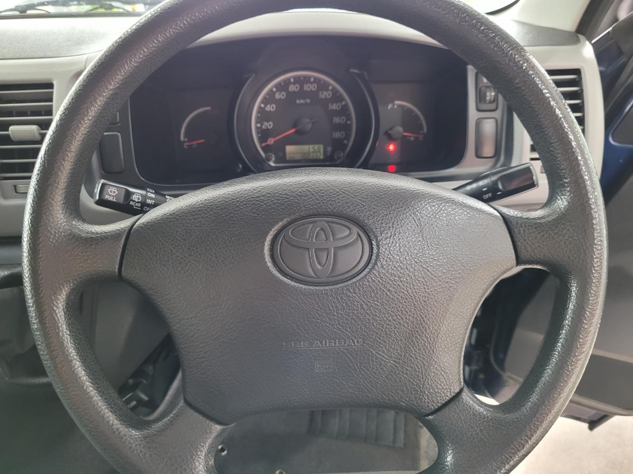 2006 Toyota Hiace