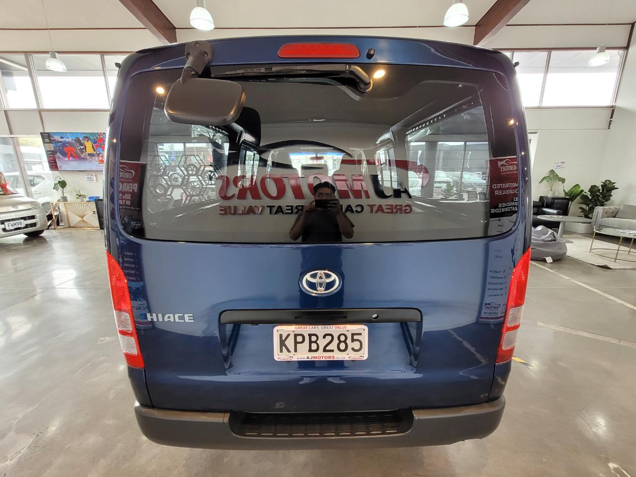 2006 Toyota Hiace