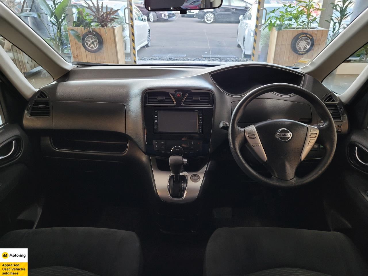 2015 Nissan Serena