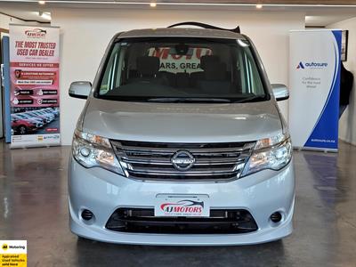 2015 Nissan Serena - Thumbnail