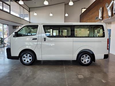 2018 Toyota Hiace - Thumbnail