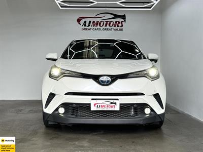 2017 Toyota C-HR - Thumbnail