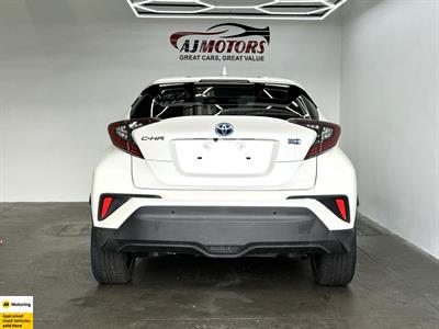 2017 Toyota C-HR - Thumbnail