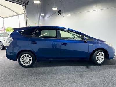 2012 Toyota Prius - Thumbnail