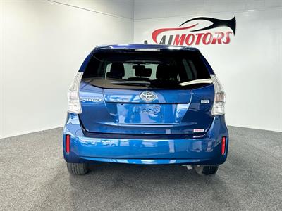 2012 Toyota Prius - Thumbnail