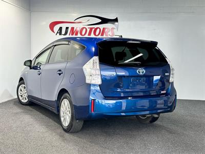 2012 Toyota Prius - Thumbnail